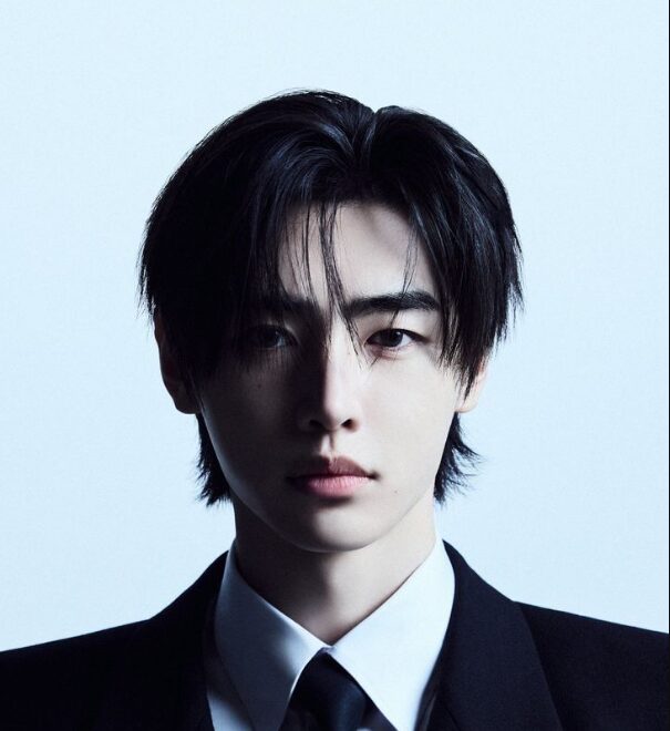 ENHYPEN Sunghoon Accused of copying YEONJUN For his Similar Merch design