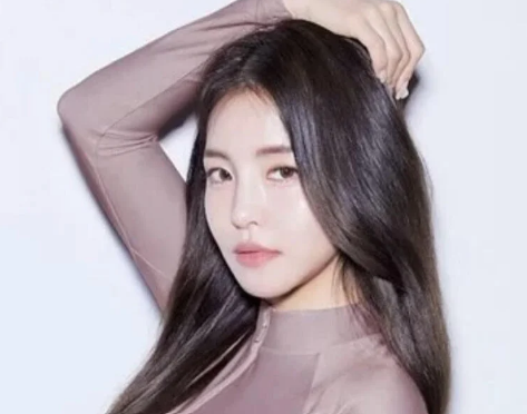 Nam Yujeong’s WATERBOMB Appearance Sparks Heated Fan Debate